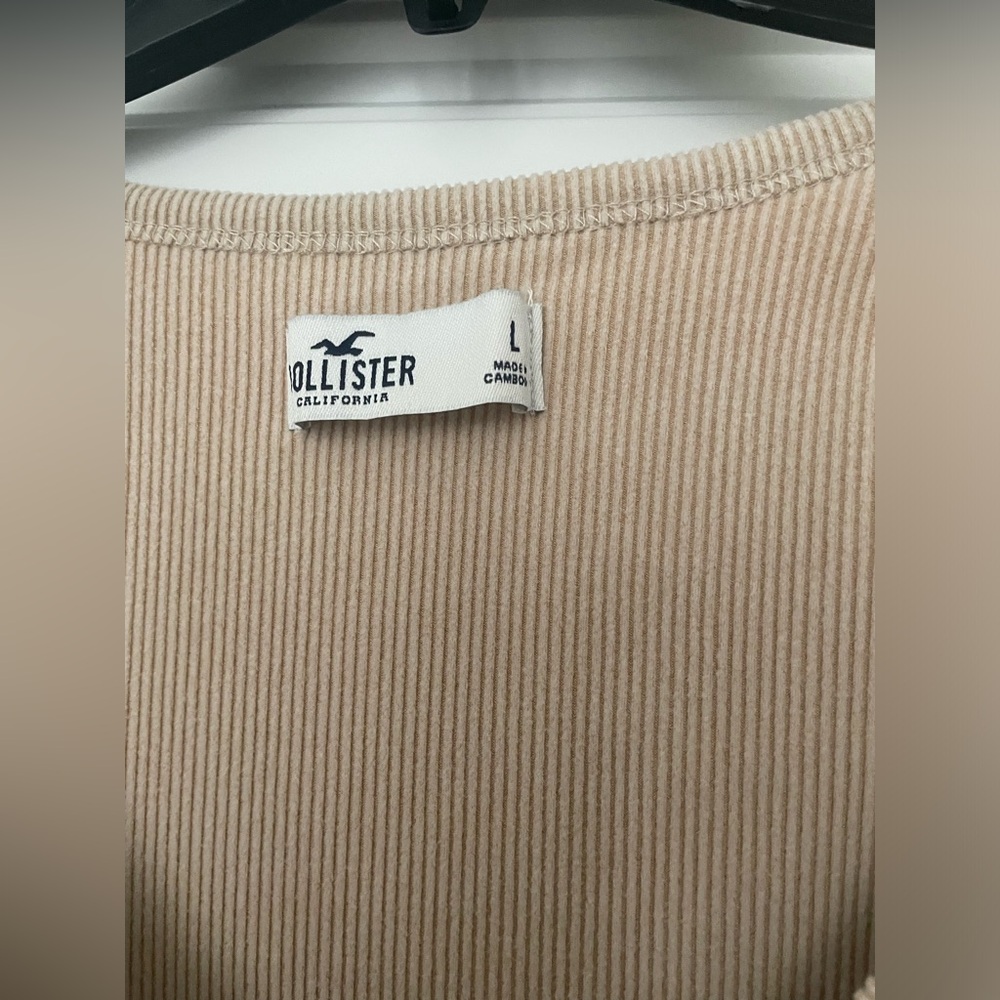 Hollister Ribbed Henley - Picture 3 of 3